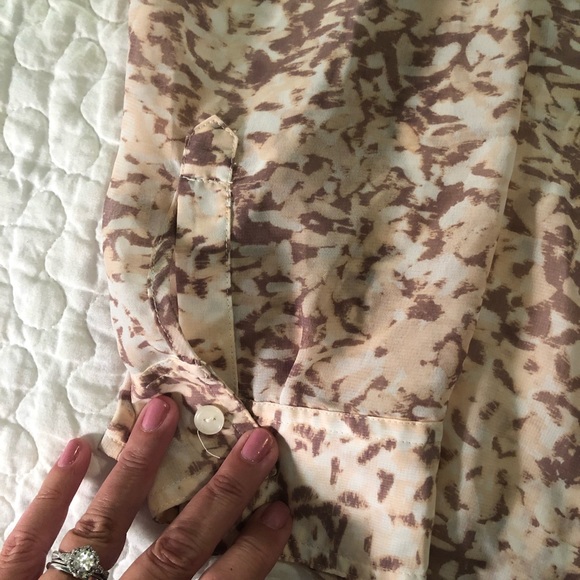 Pretty animal print blouse - Picture 3 of 5